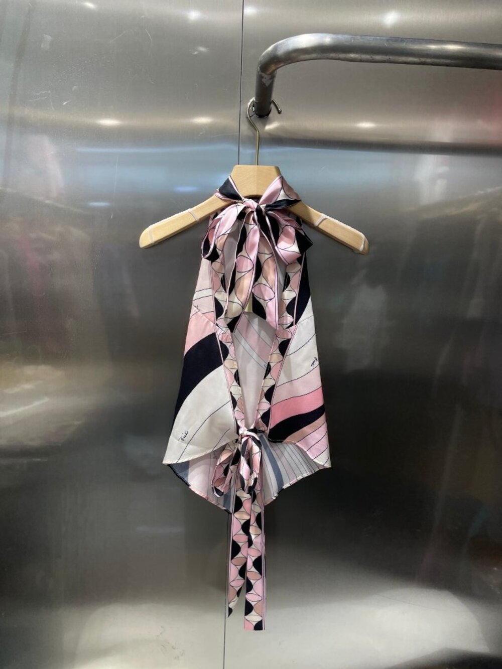 ⛅Emilio Pucci⛅ pink  Halter Silk Tank - Picture 2 of 2